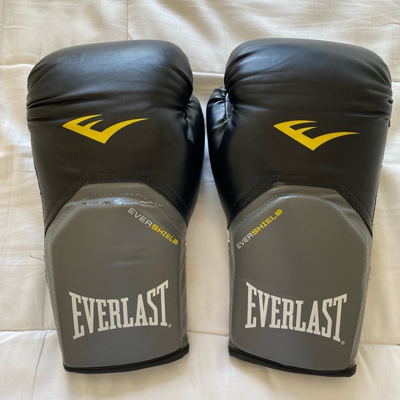Everlast Other Everlast Boxing Gloves Poshmark